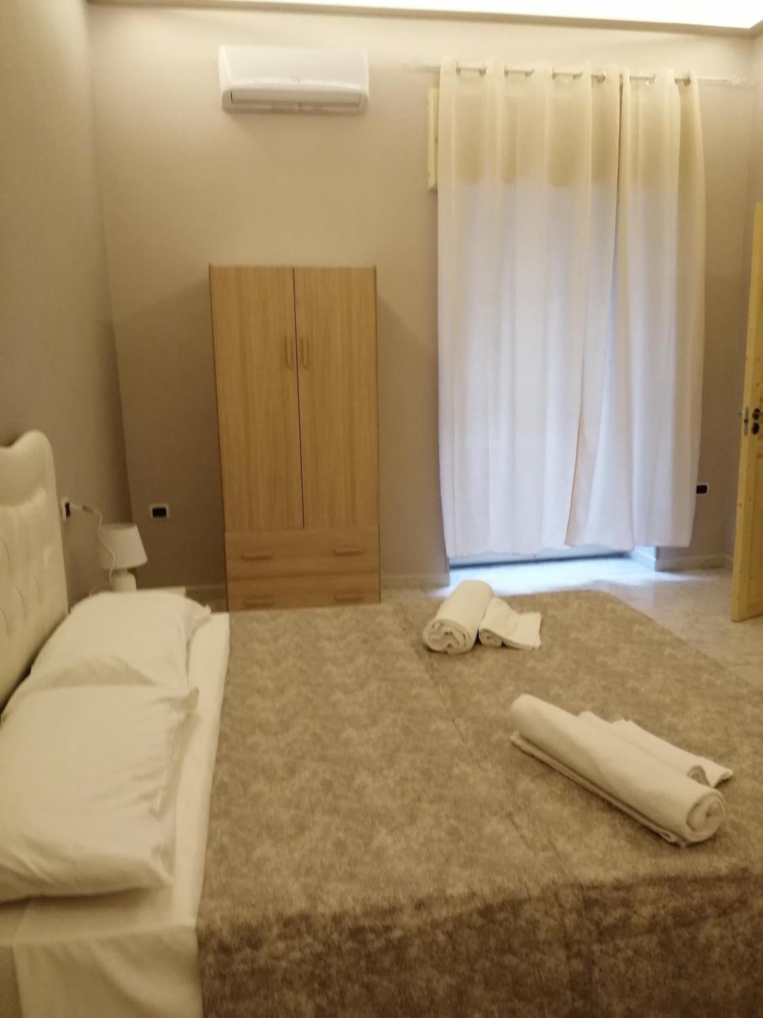 Guest House Francesco Naples Extérieur photo