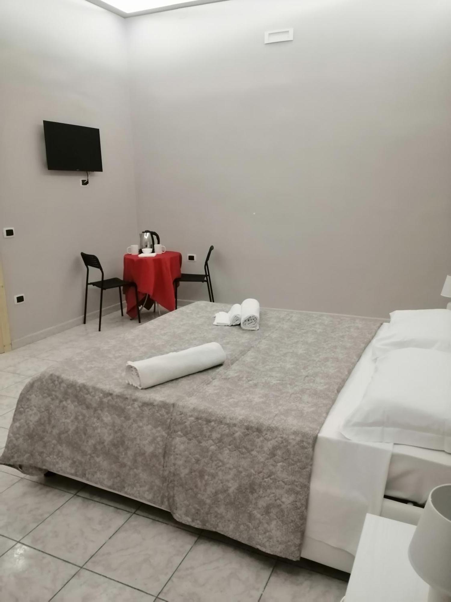 Guest House Francesco Naples Extérieur photo