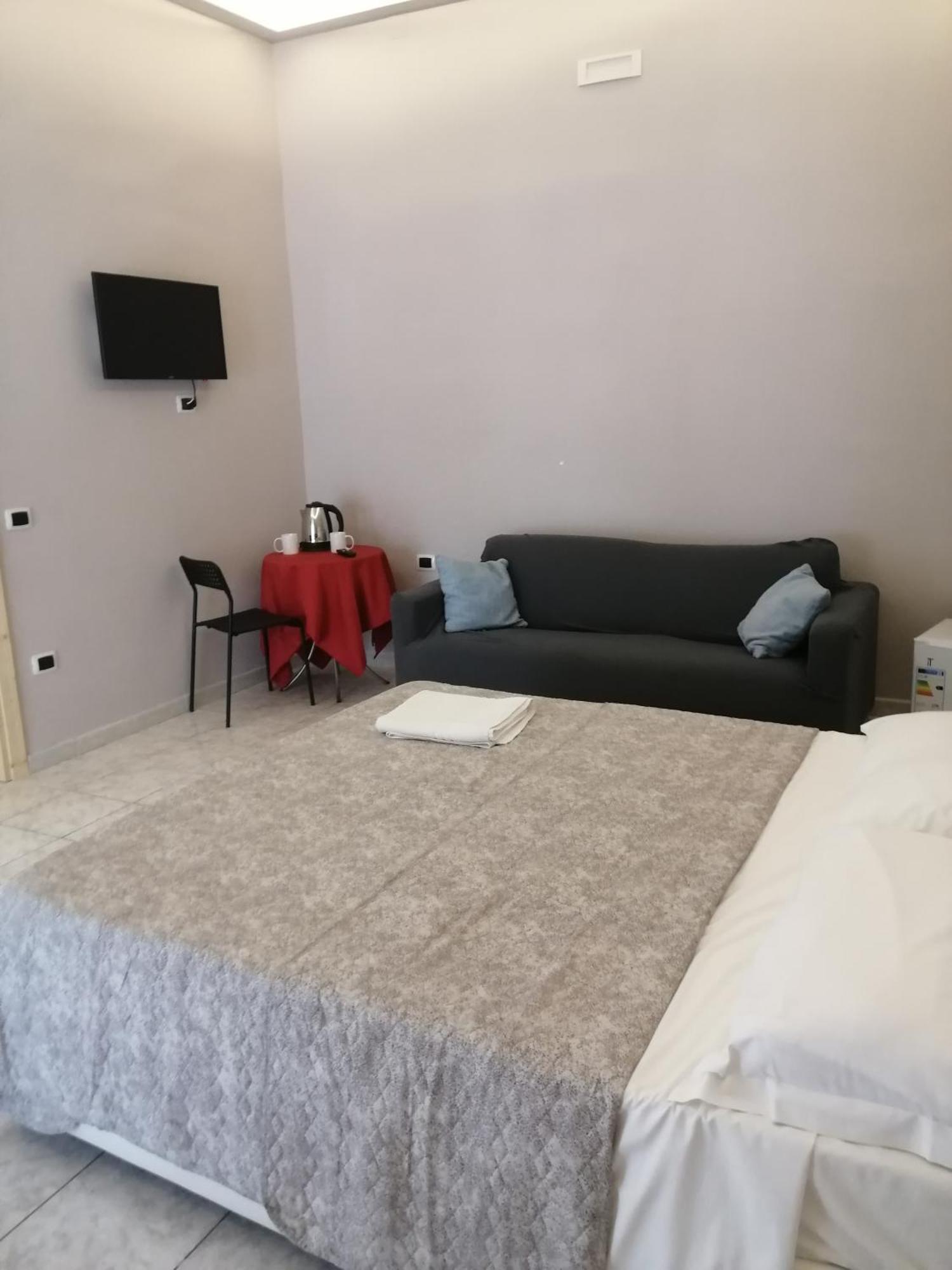 Guest House Francesco Naples Extérieur photo