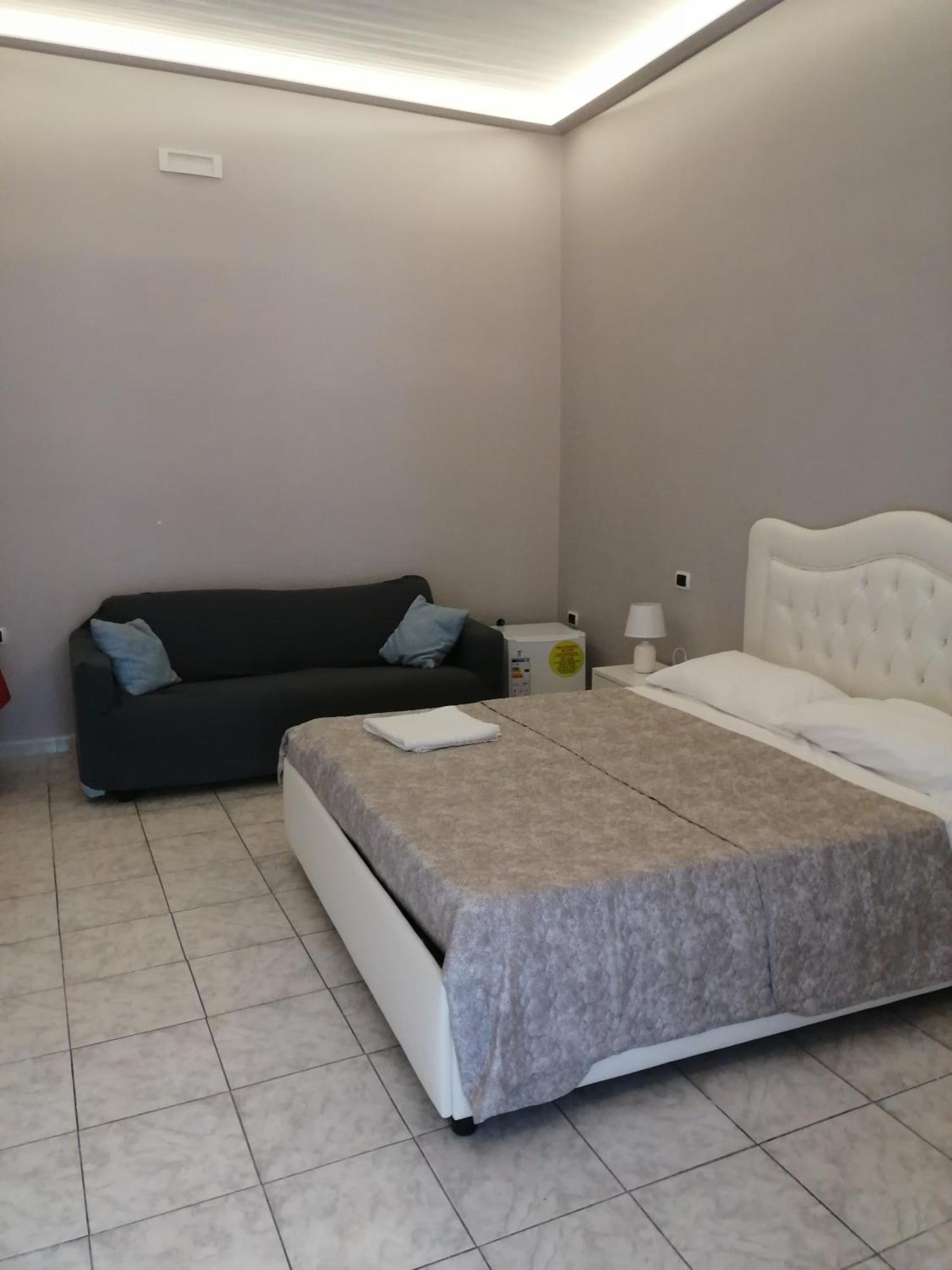 Guest House Francesco Naples Extérieur photo