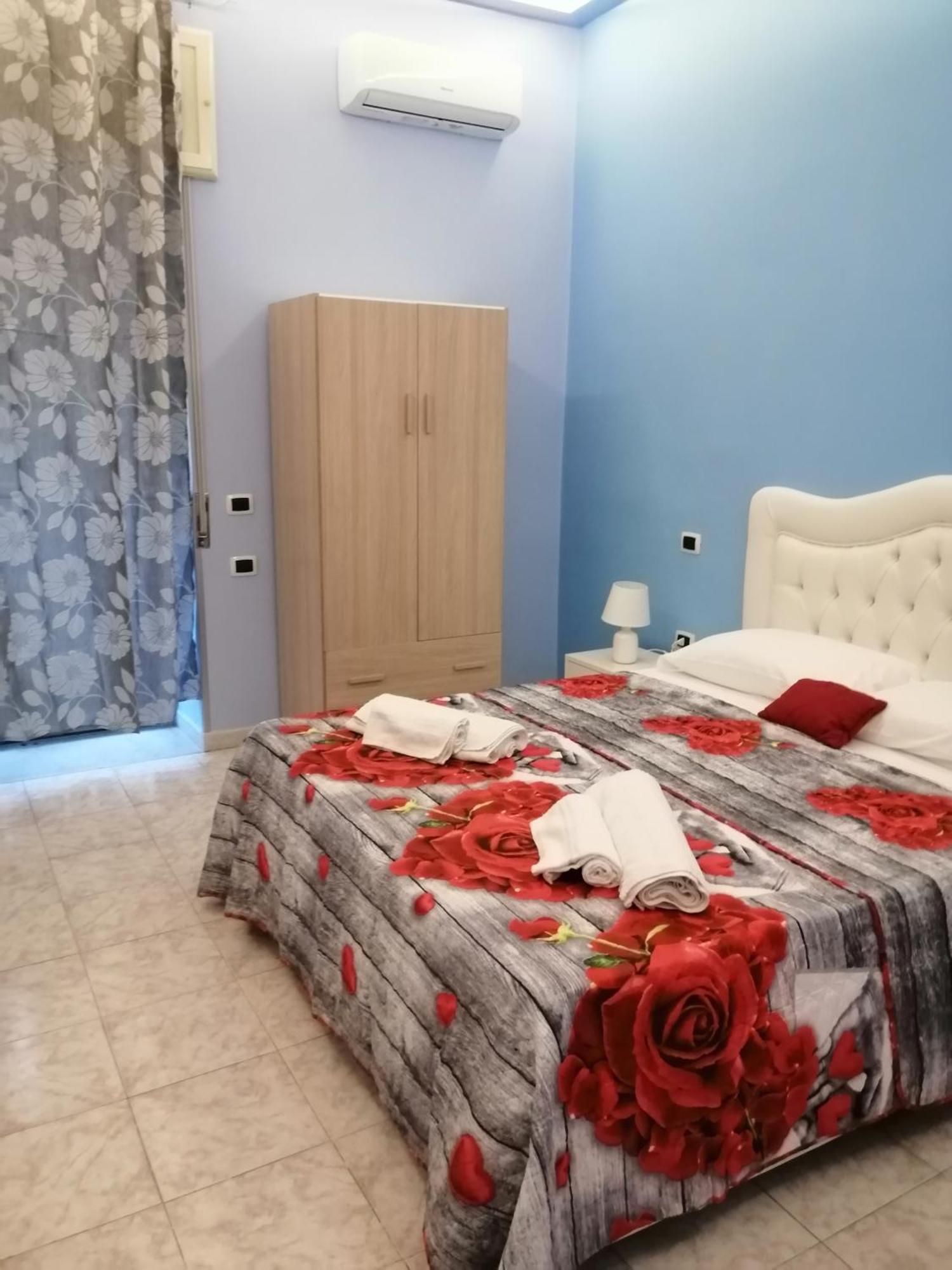 Guest House Francesco Naples Extérieur photo